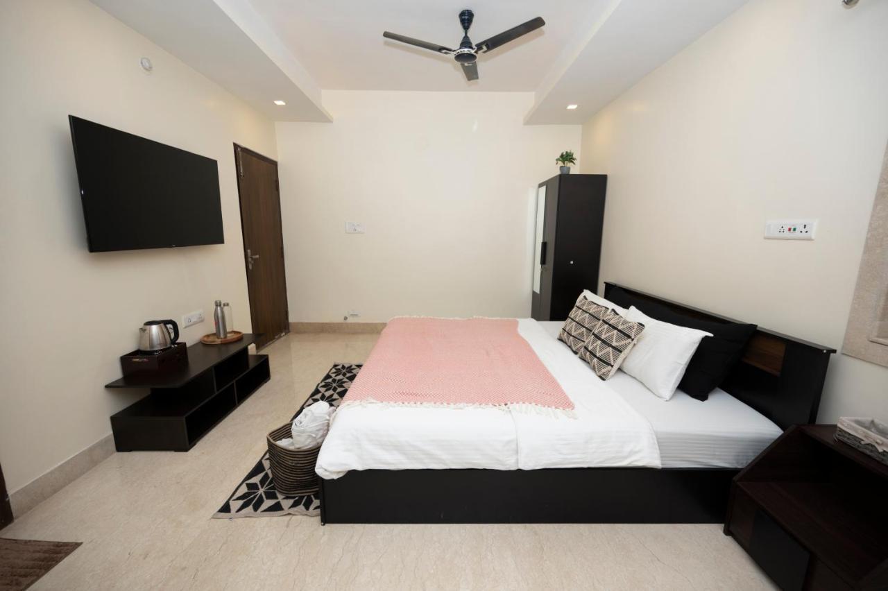 Standard King Room