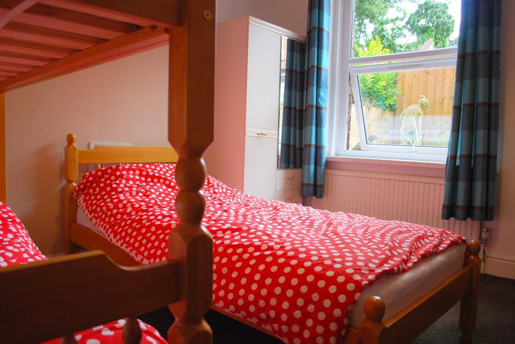 Triple Room with Shared Bathroom,710797516:JPEG