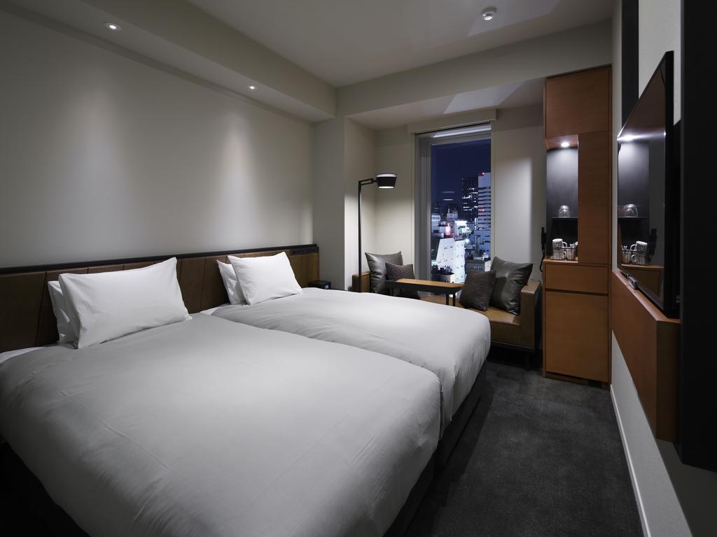 Standard Hollywood Twin Room Non-Smoking