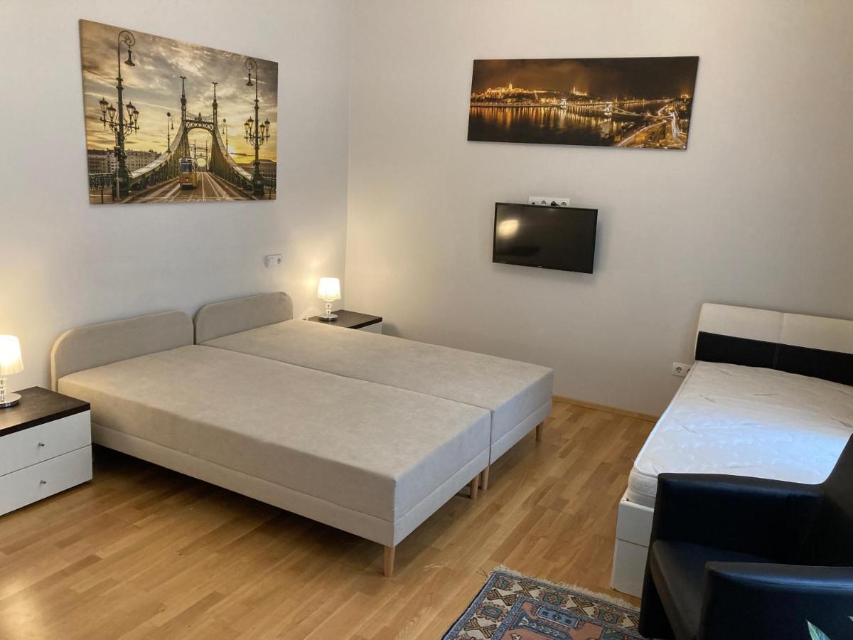 Large Twin Room