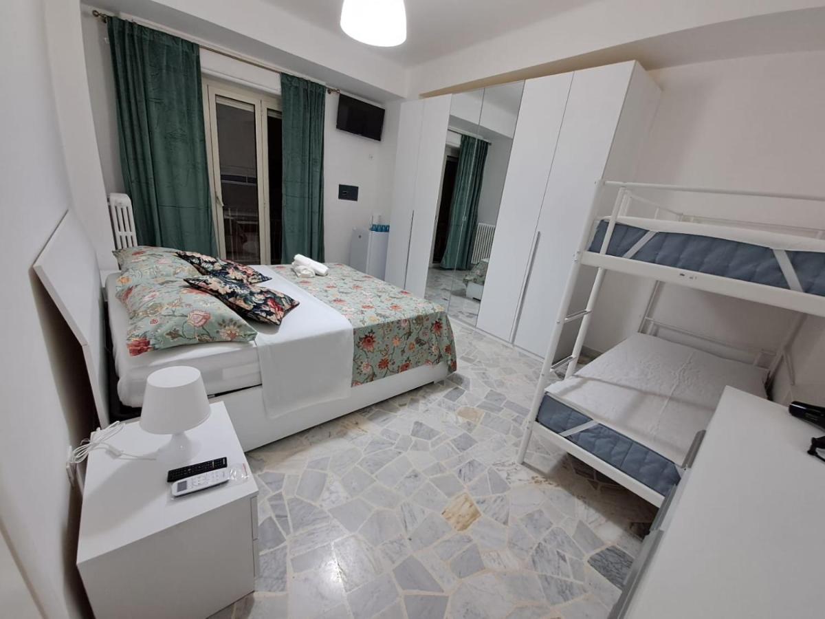 Chambre Quadruple avec Salle de Bains Commune