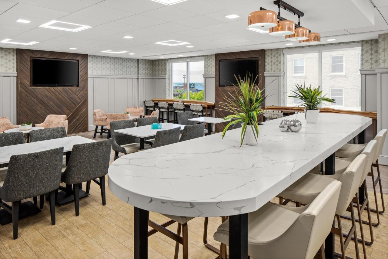 Zimmer mit 2 Doppelbetten - Clubetage, obere Etage