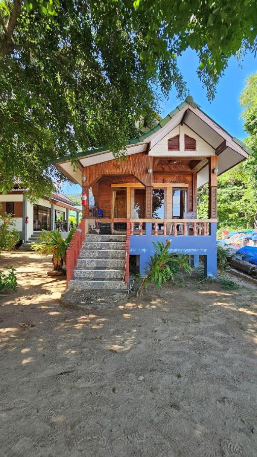 Bungalow Beach Front