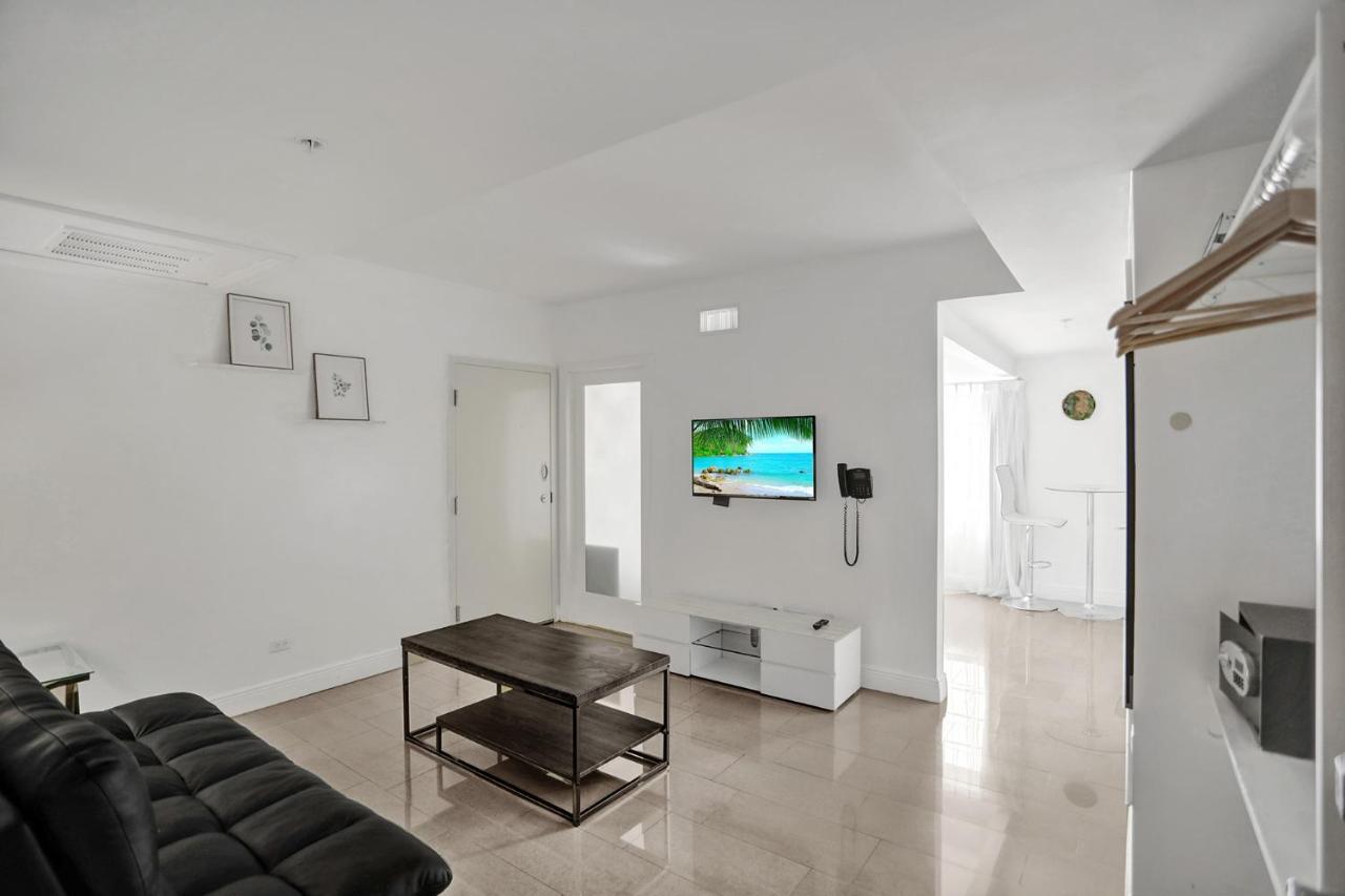 Superior One-Bedroom Suite Kitchen