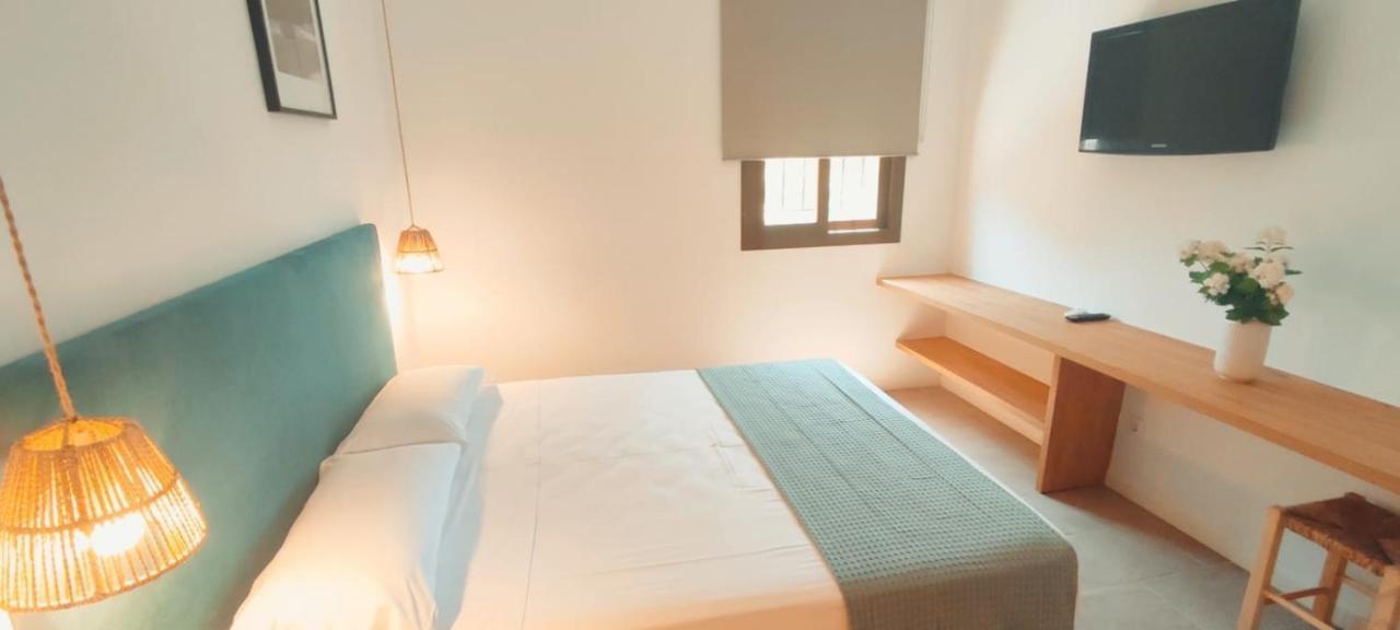 Basic Triple Room