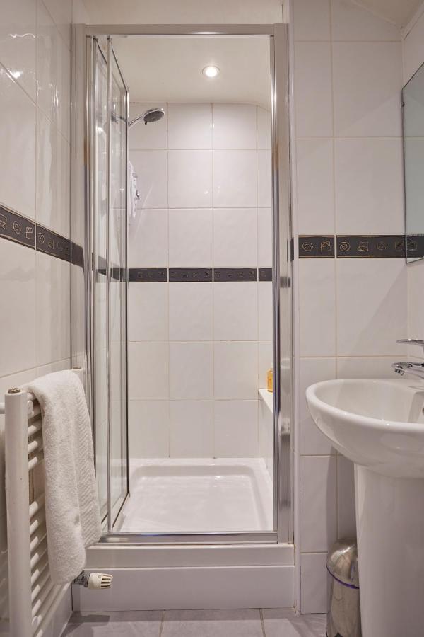 Small Double Room (Not pet friendly)