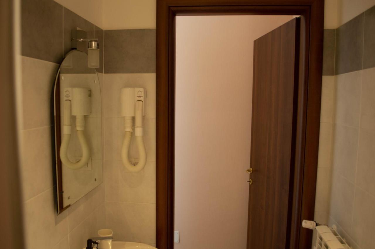 Twin Room Private Bathroom