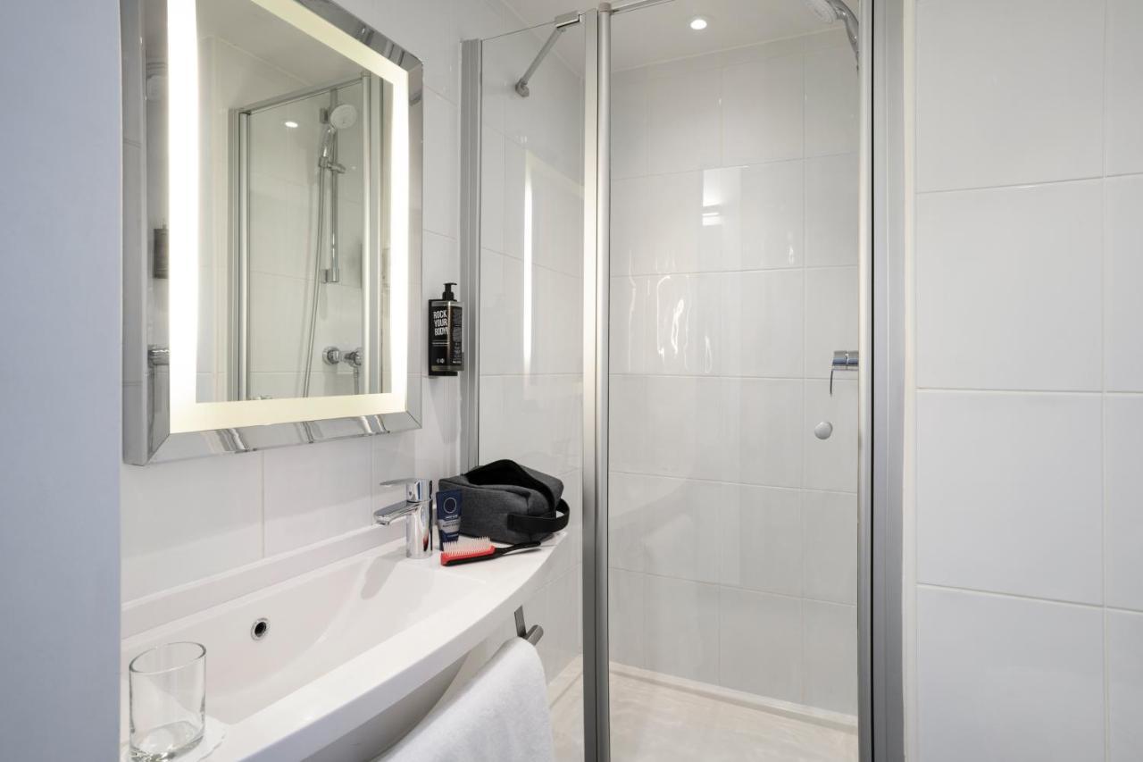 Quarto Duplo Premium com Sofá-cama