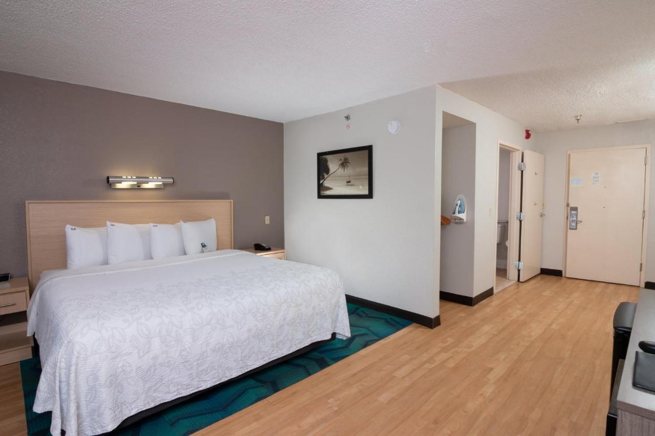 Superior Zimmer mit Kingsize-Bett und rollstuhlgerechter Dusche – barrierefrei, Nichtraucher