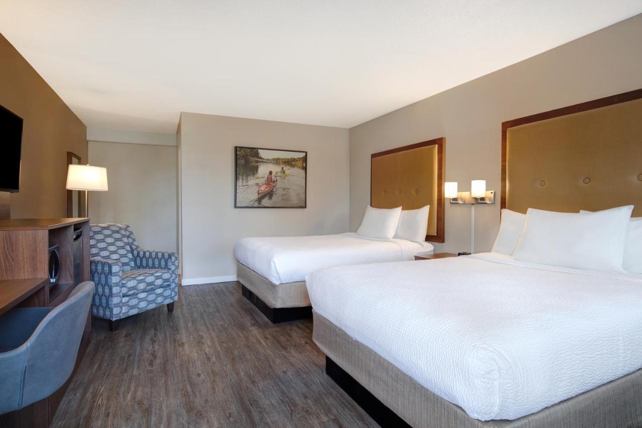 Queen Room Two Queen Beds Limited View or Non-Smoking