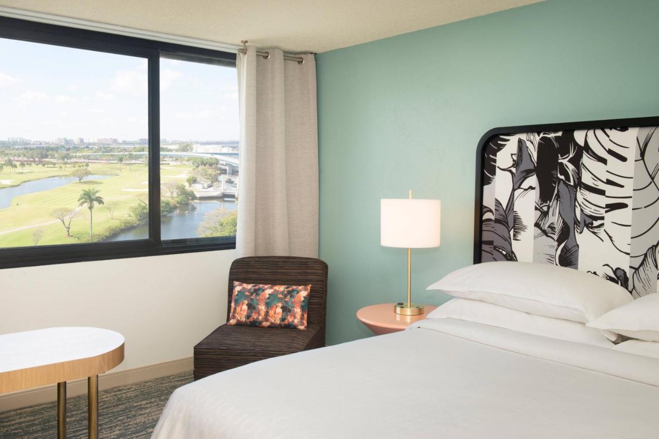 Traditional Guest room King City view