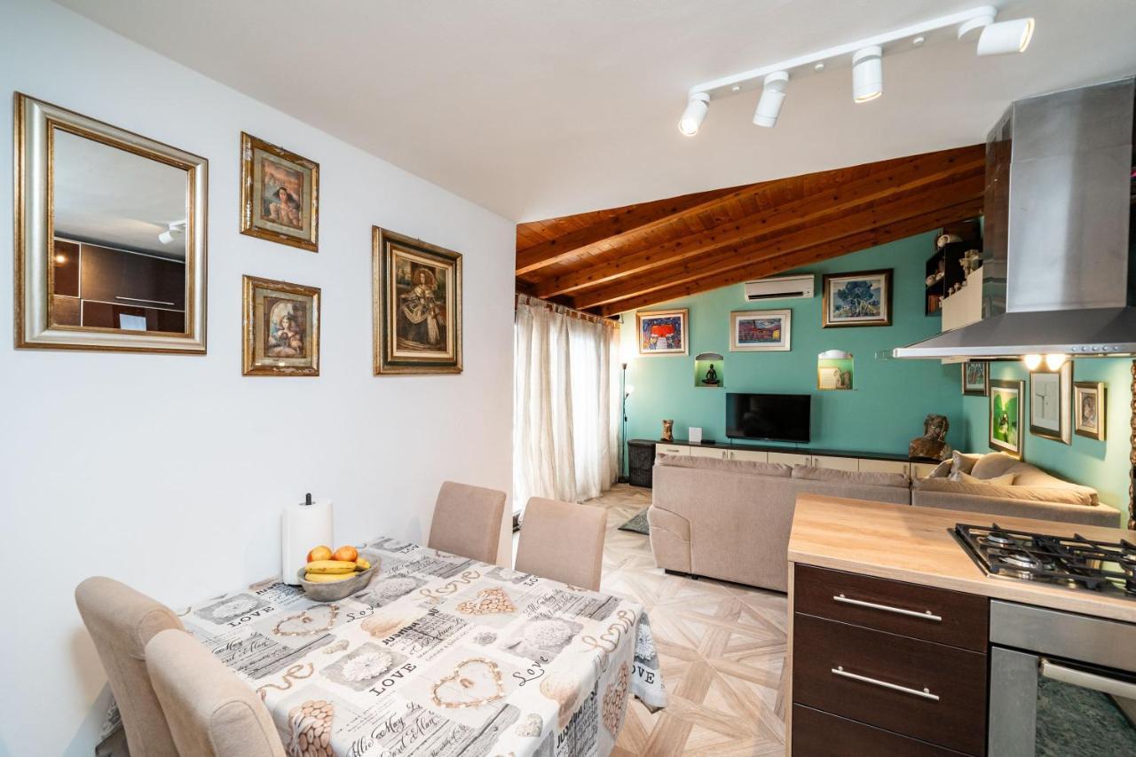 One Bedroom Apartment Terrace Garden View