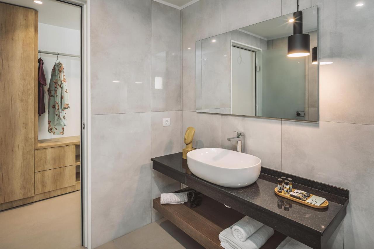Junior Suite Heated Jacuzzi