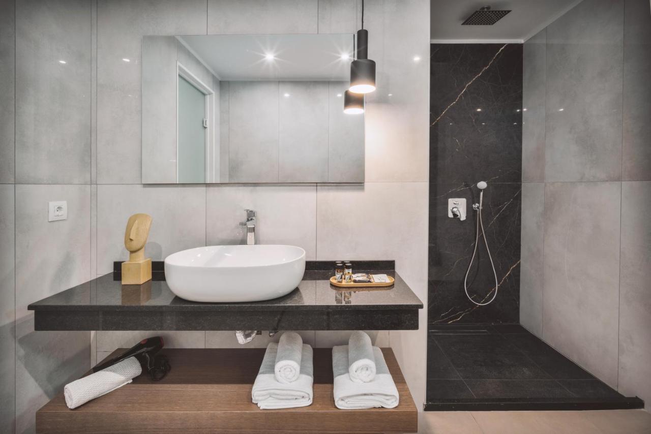 Junior Suite Heated Jacuzzi