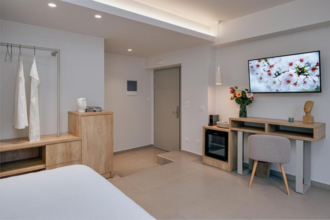 Junior Suite Heated Jacuzzi