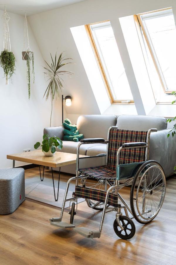One-Bedroom Apartment accessible