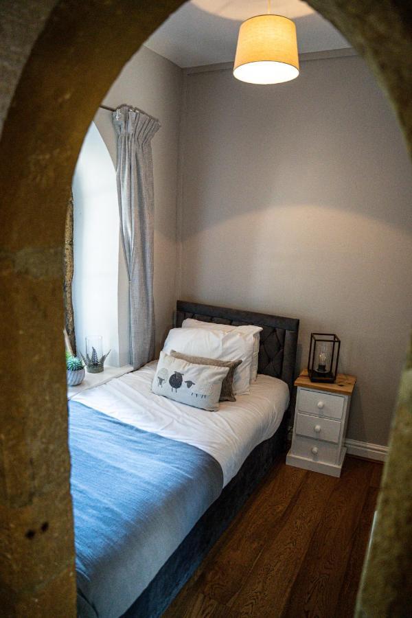 Triple Room Shower,1418662878:JPEG