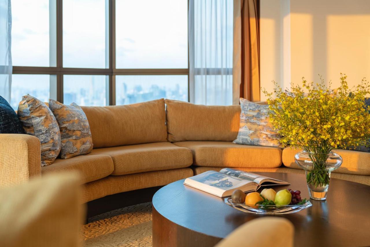 Tower Club Suite 2 Bedroom Lounge