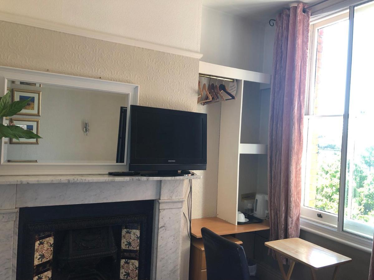 Large Single Room