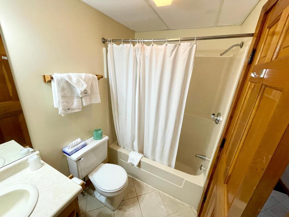 Standard Room with Two Beds,1576698464:JPEG