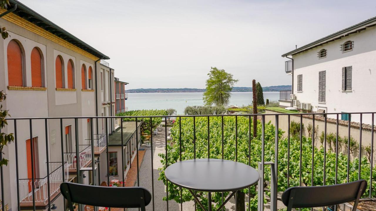 Superior Double or Twin Room Balcony Lake View,1428545581:JPEG