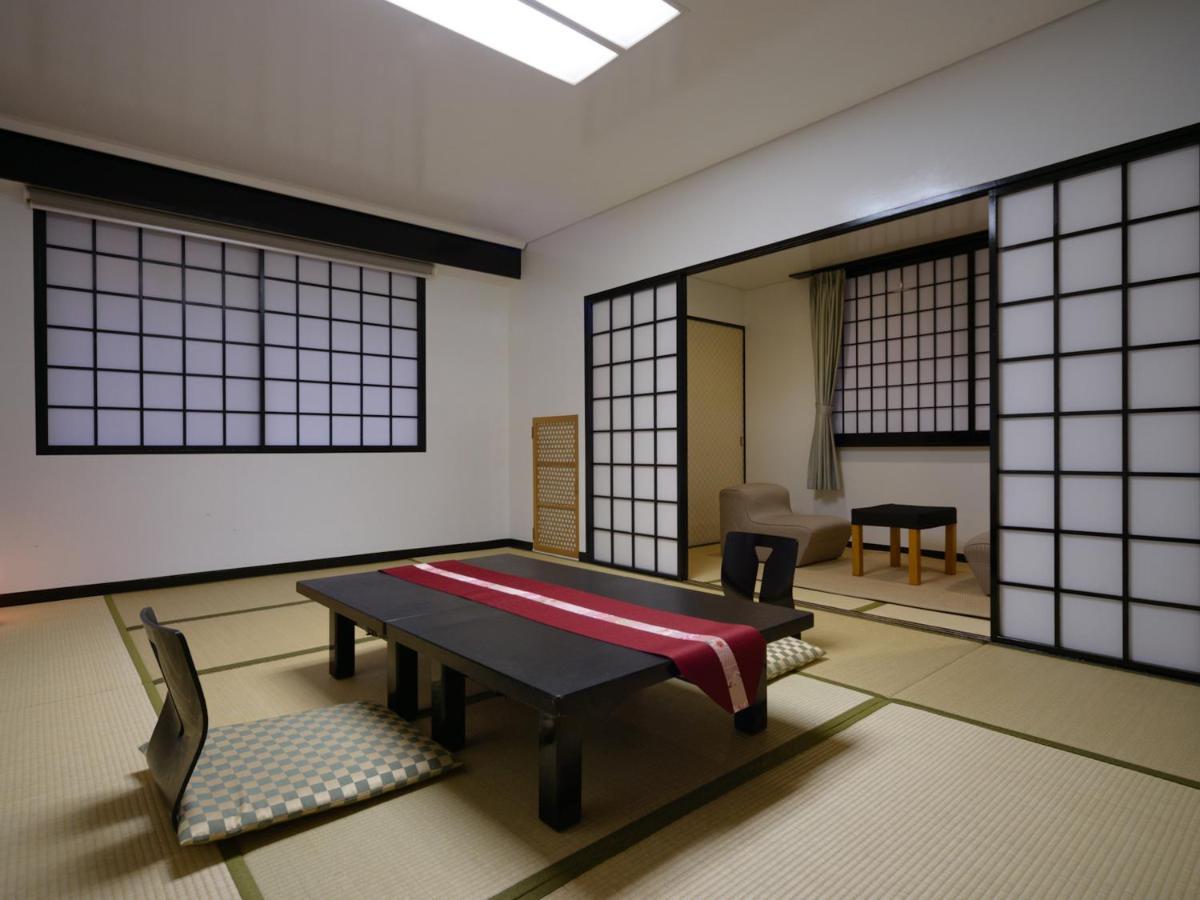 Japanese-Style Room