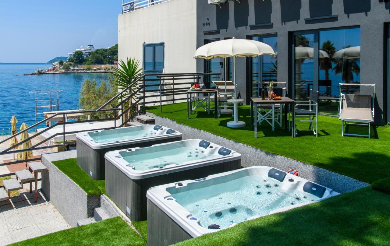 Deluxe Double or Twin Room Spa Bath,1415345433:JPEG