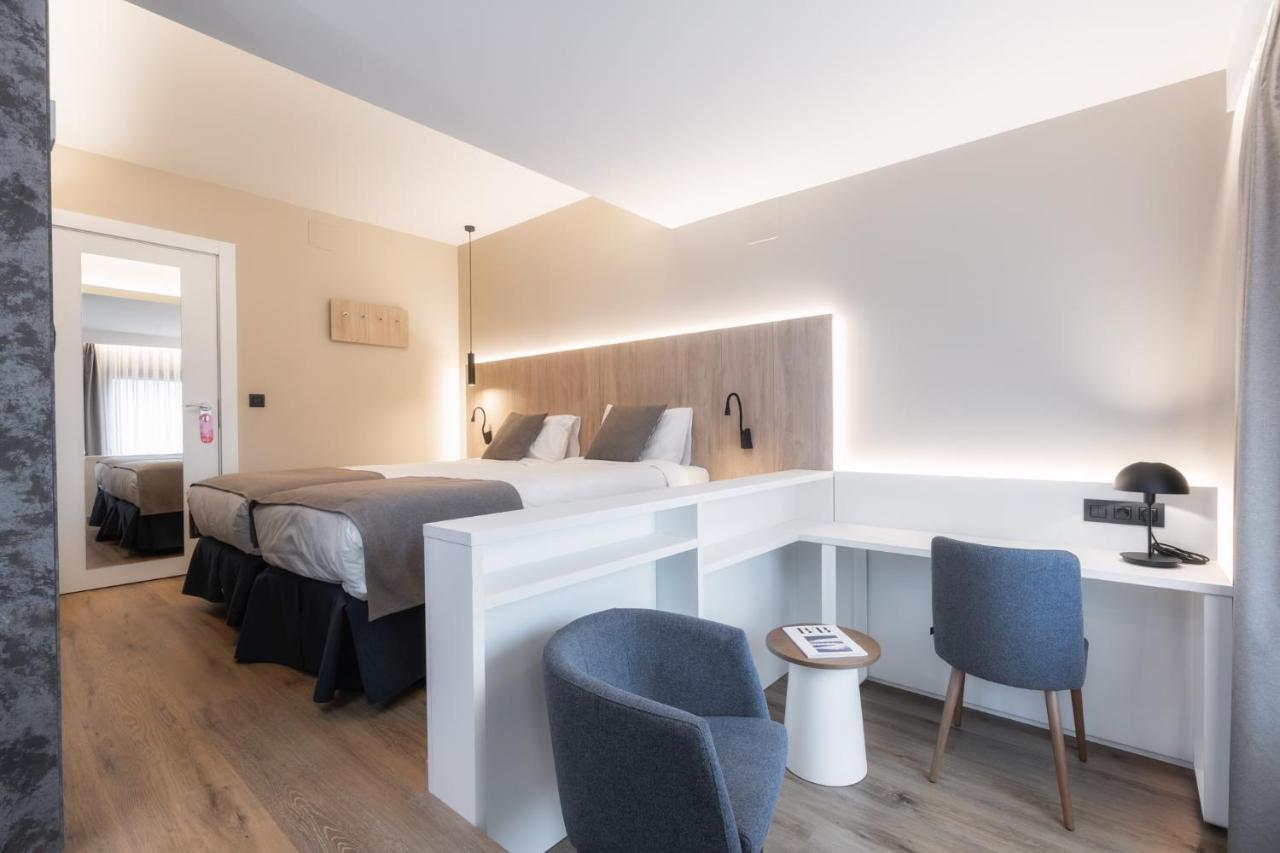 Double or Twin Room,1356913337:JPEG