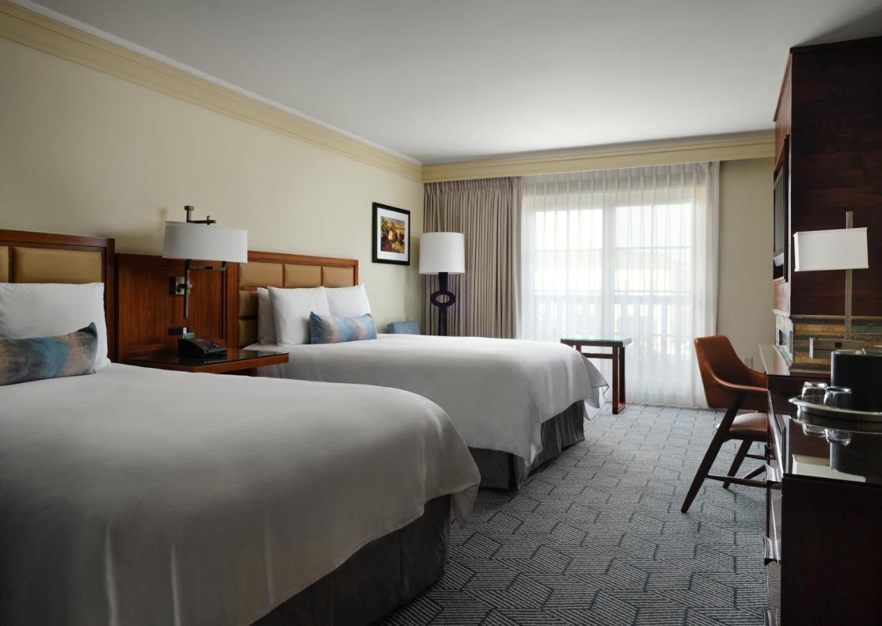 Deluxe Two Queen Room Disability Access