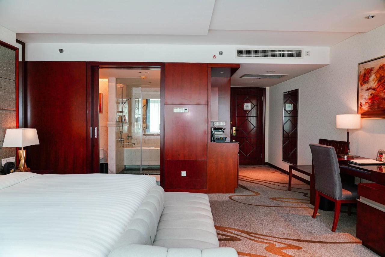 Deluxe Zimmer mit Kingsize-Bett