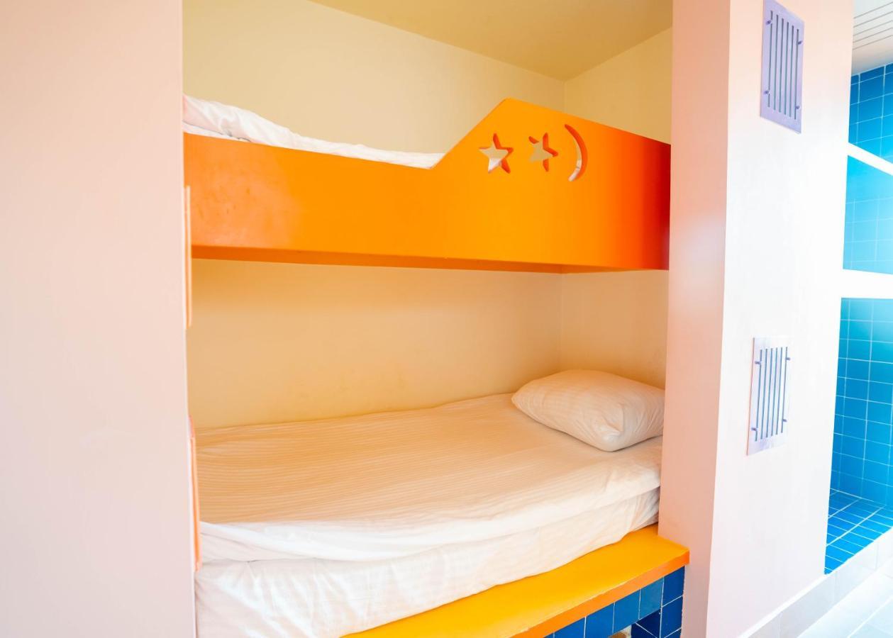  Family Suite a Separate Bunk Beds Kids room Garden side Palm Wing
