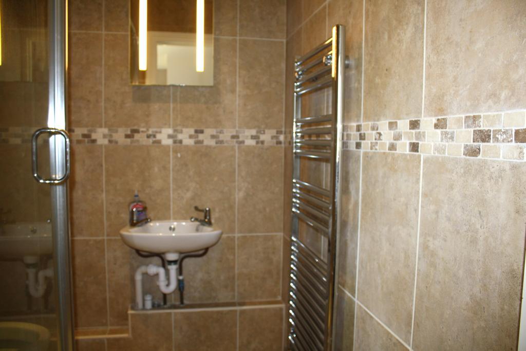 Family Room Private Bathroom