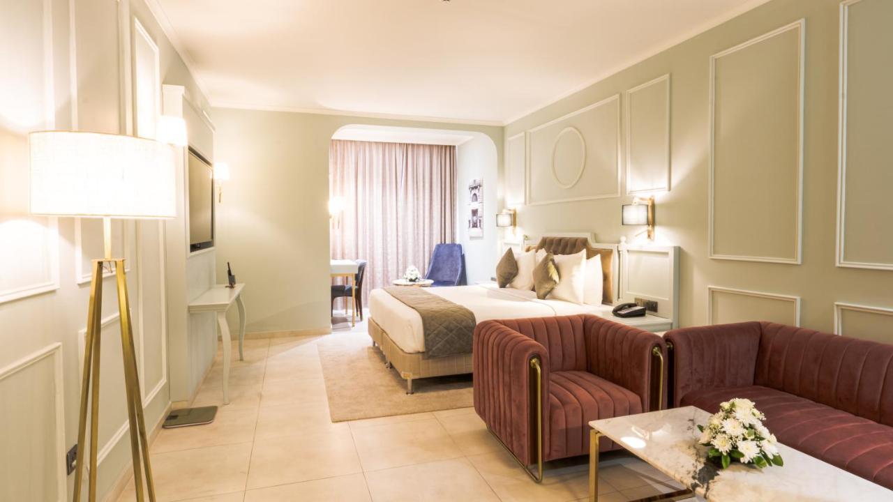 Royal Suite,1557946165:JPEG