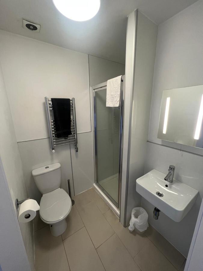 Doppel- oder Zweibettzimmer
