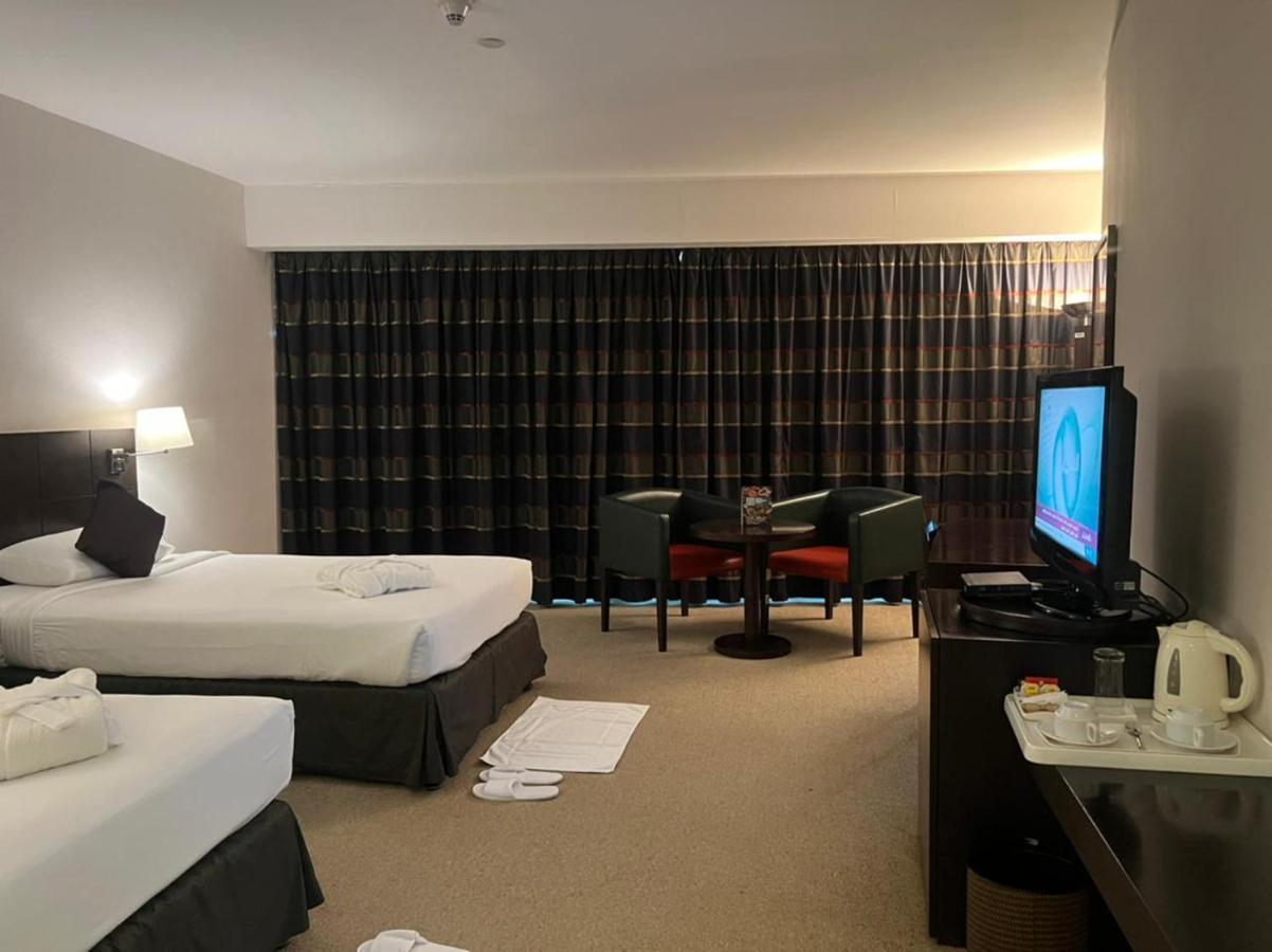 Quarto com 2 Camas de Solteiro