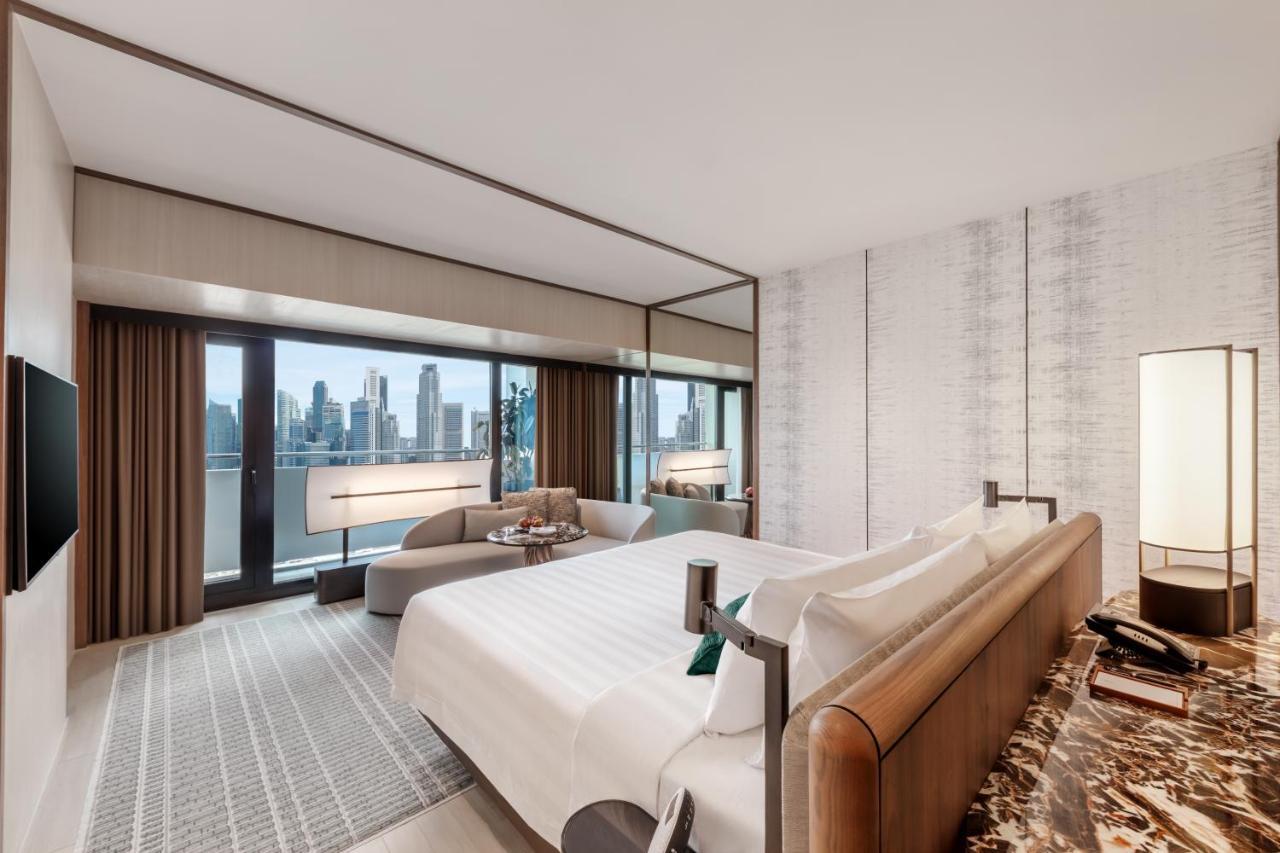 Executive Marina Bay 1 King Bed Marina Bay View High Floor