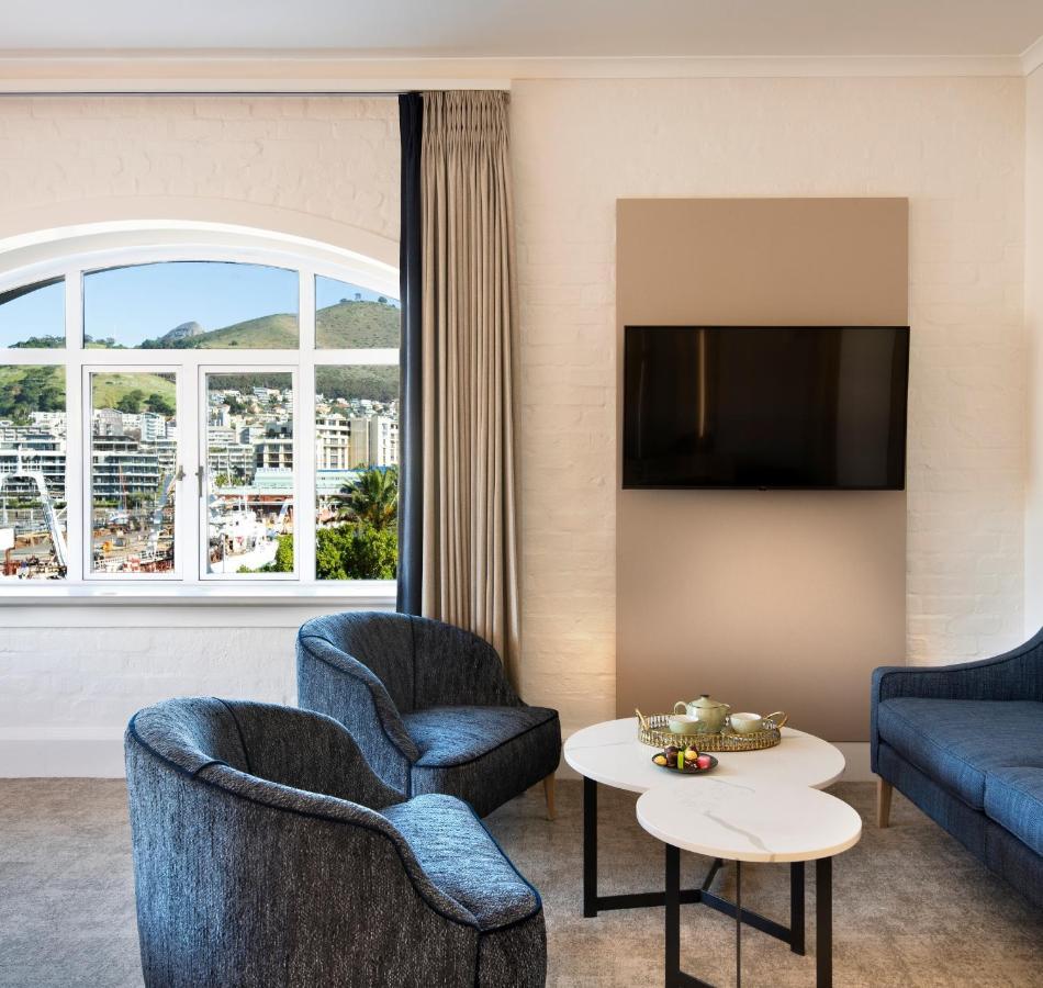 Superior Double Room Mountain Harbour View