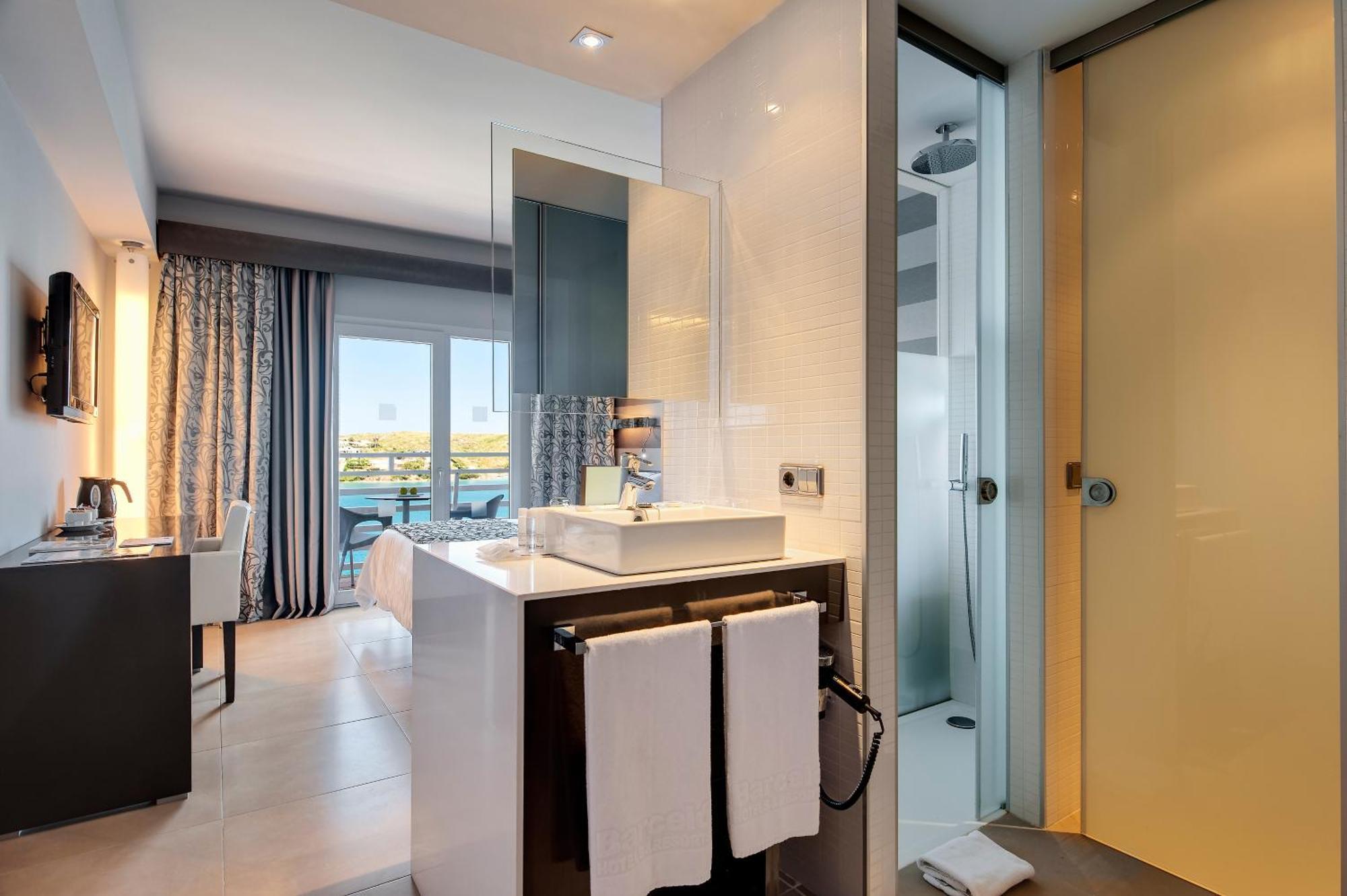 Superior Double or Twin Room Sea View