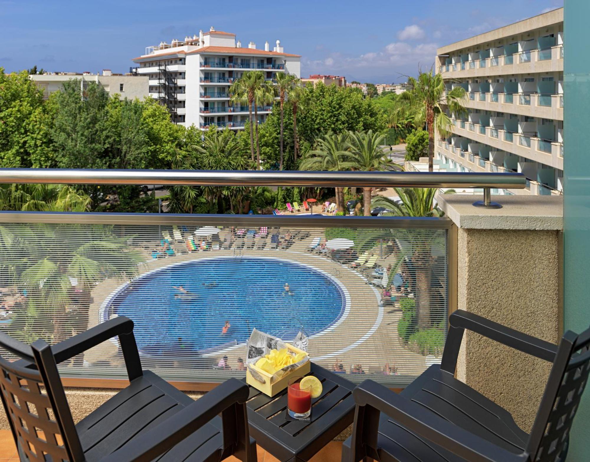 Double or Twin Room Pool View
