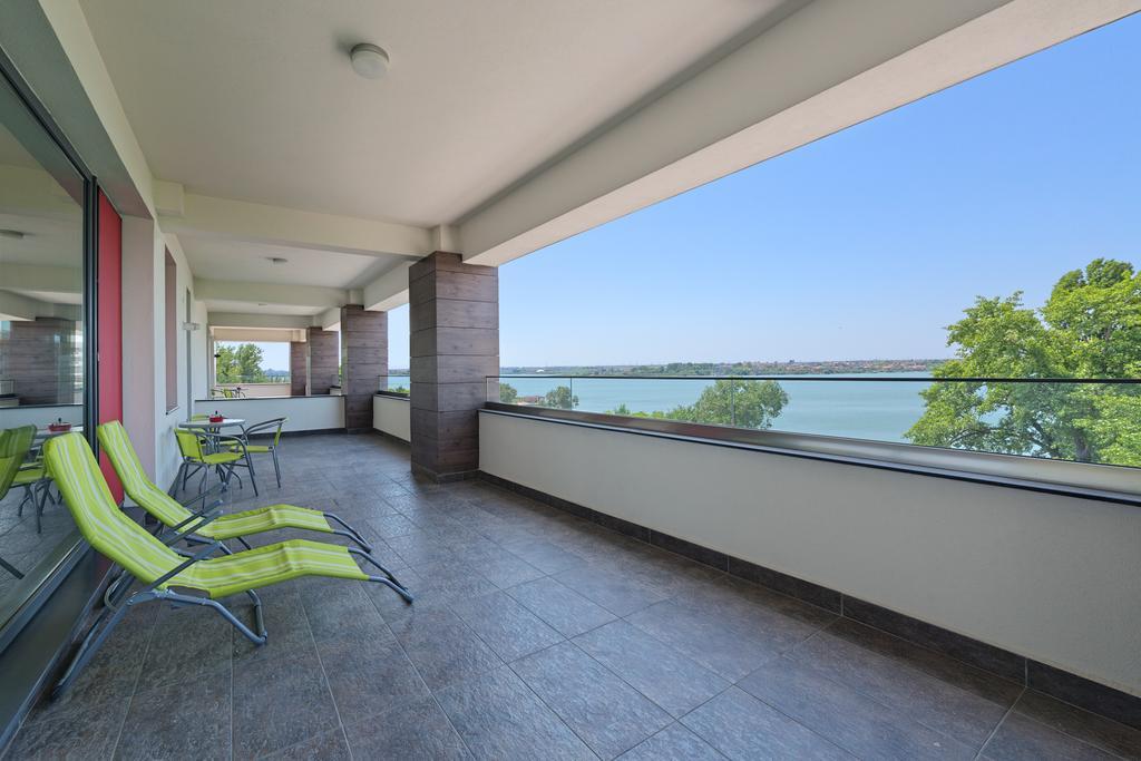 Apartamento de 1 dormitorio con vistas