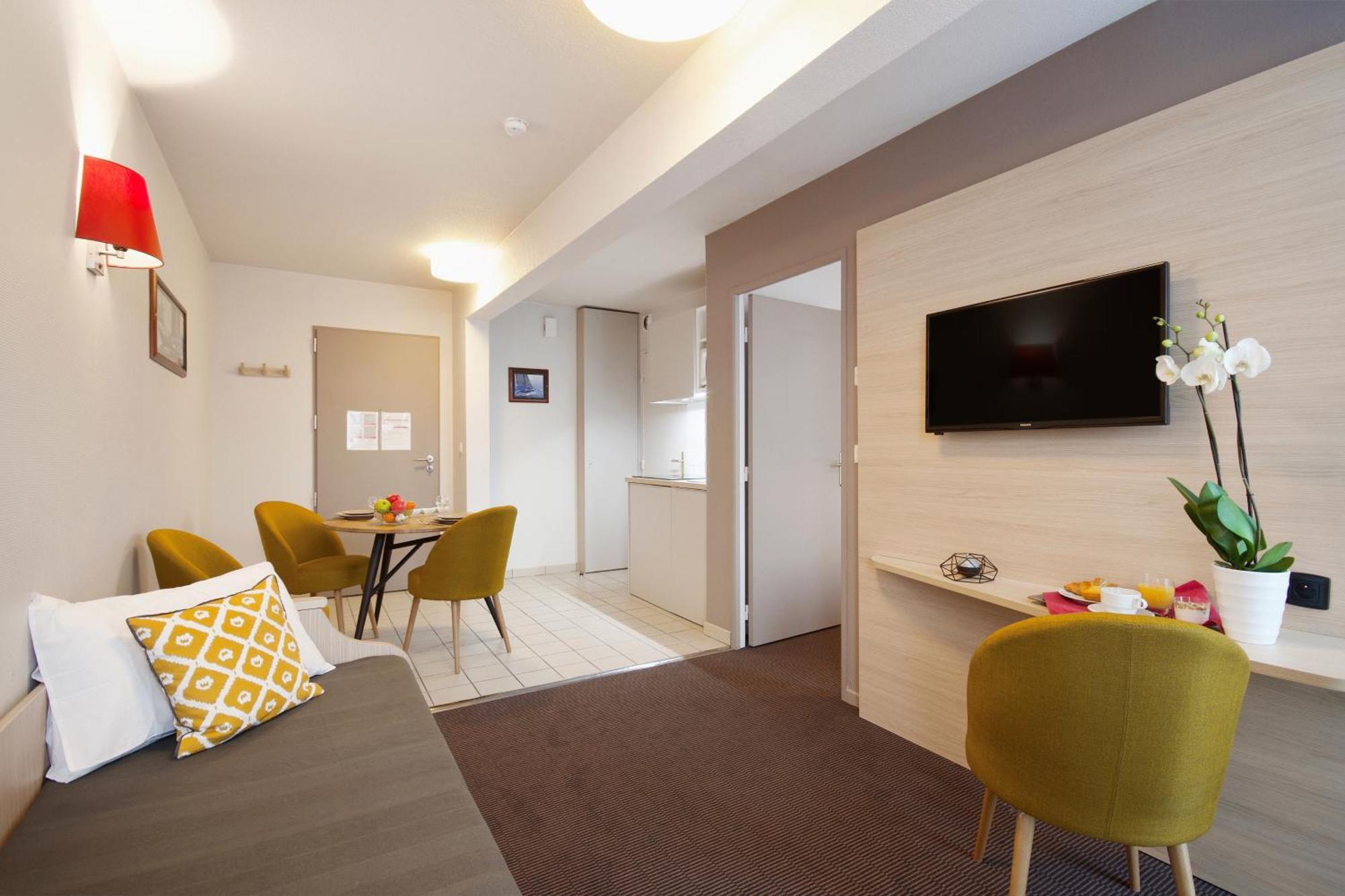 One-Bedroom Apartment