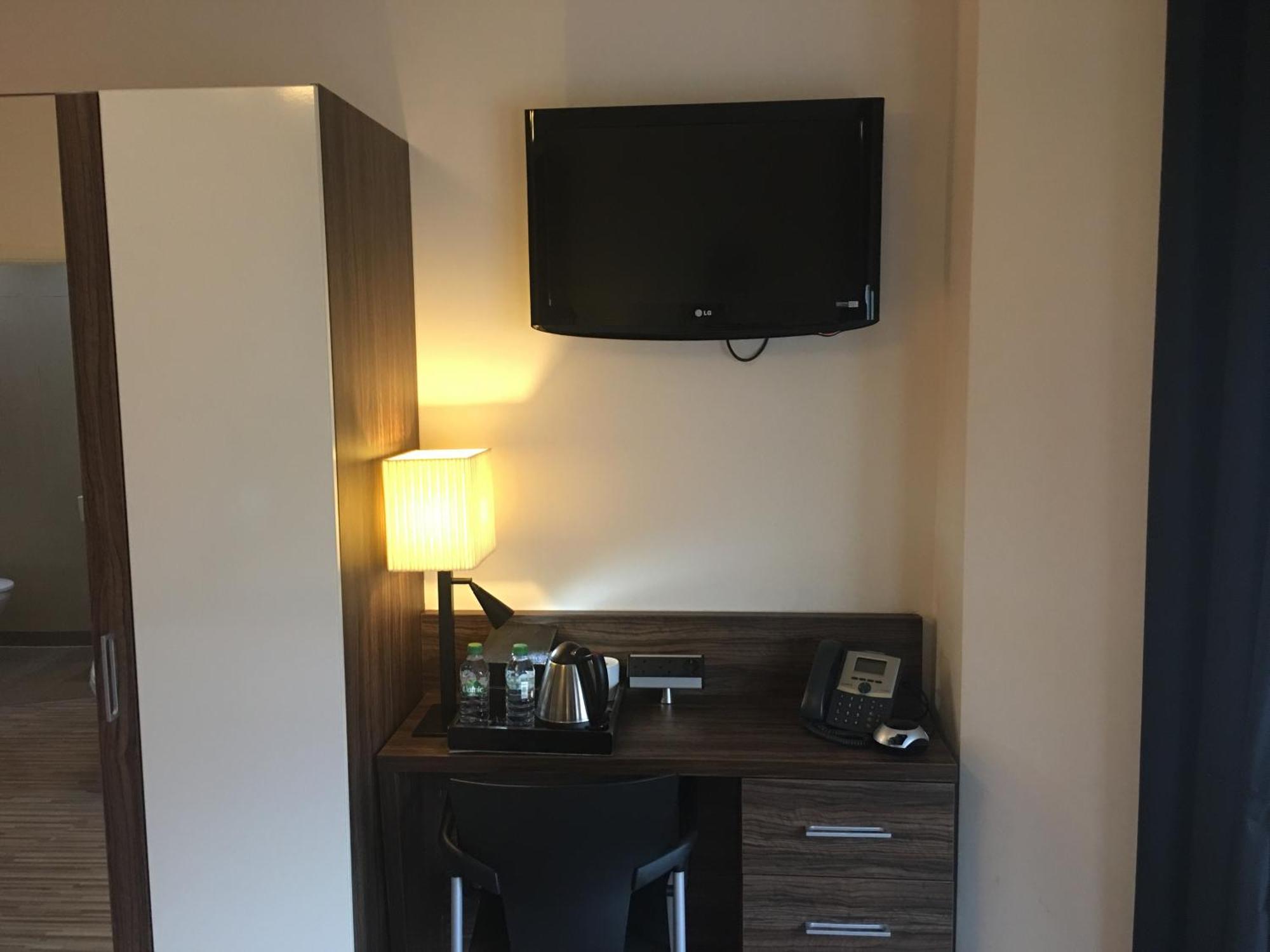 Classic Twin Room