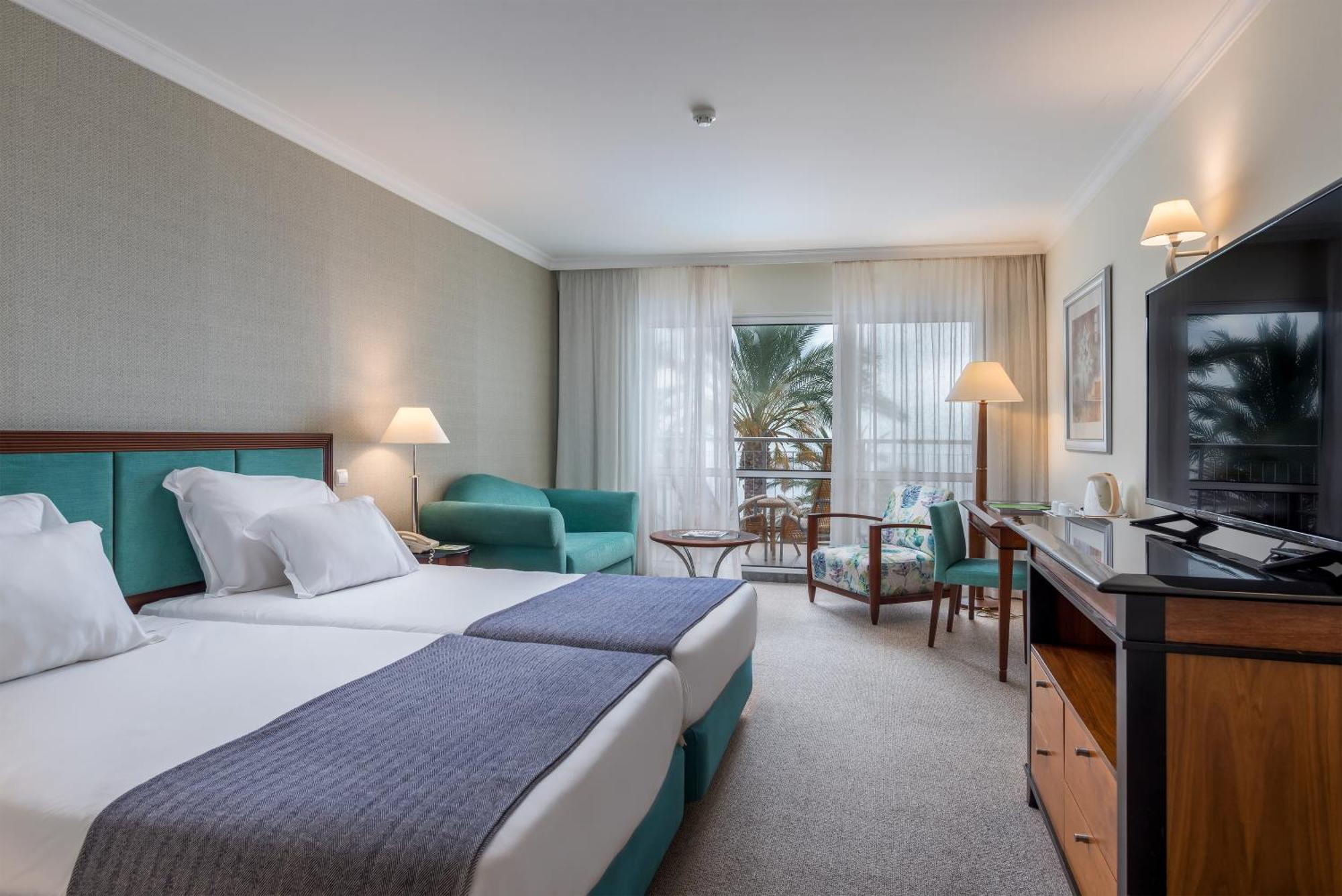 Twin Room Side Sea View