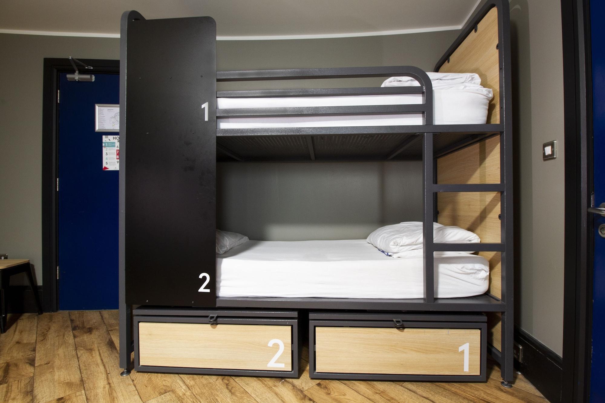 Bed Mixed Dorm Ensuite