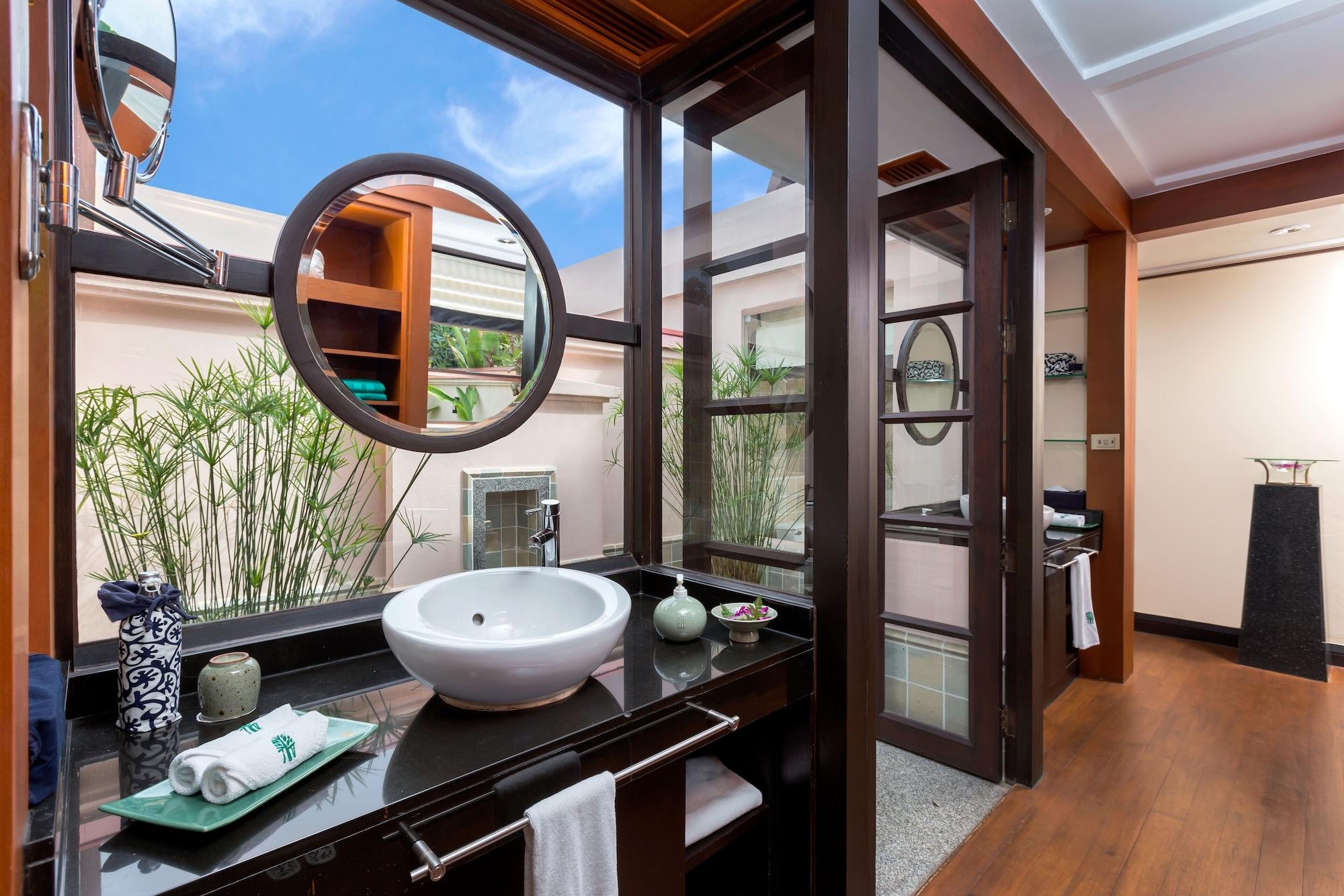 Villa Signature Pool