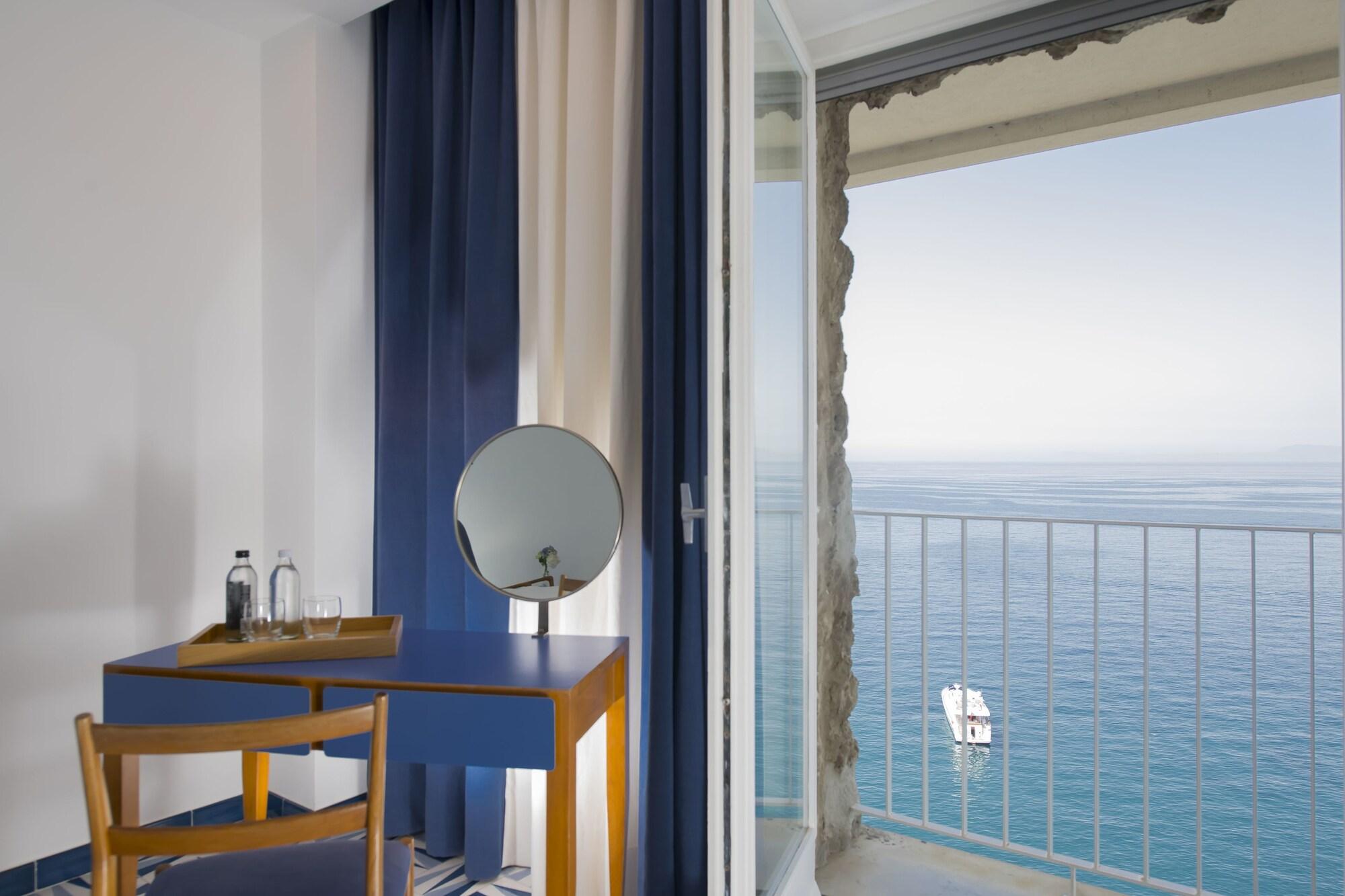 Superior Double or Twin Room Sea View