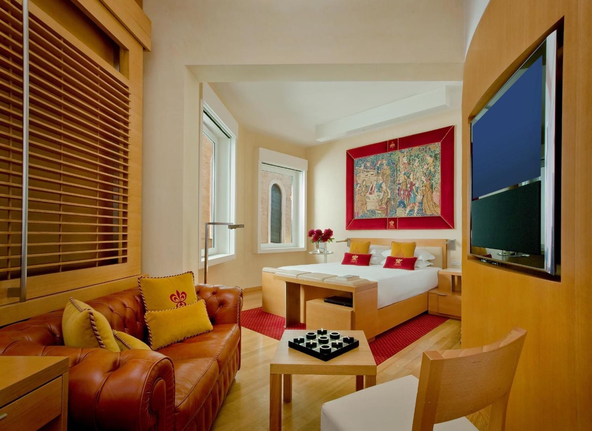 Richard Meier Executive Suite