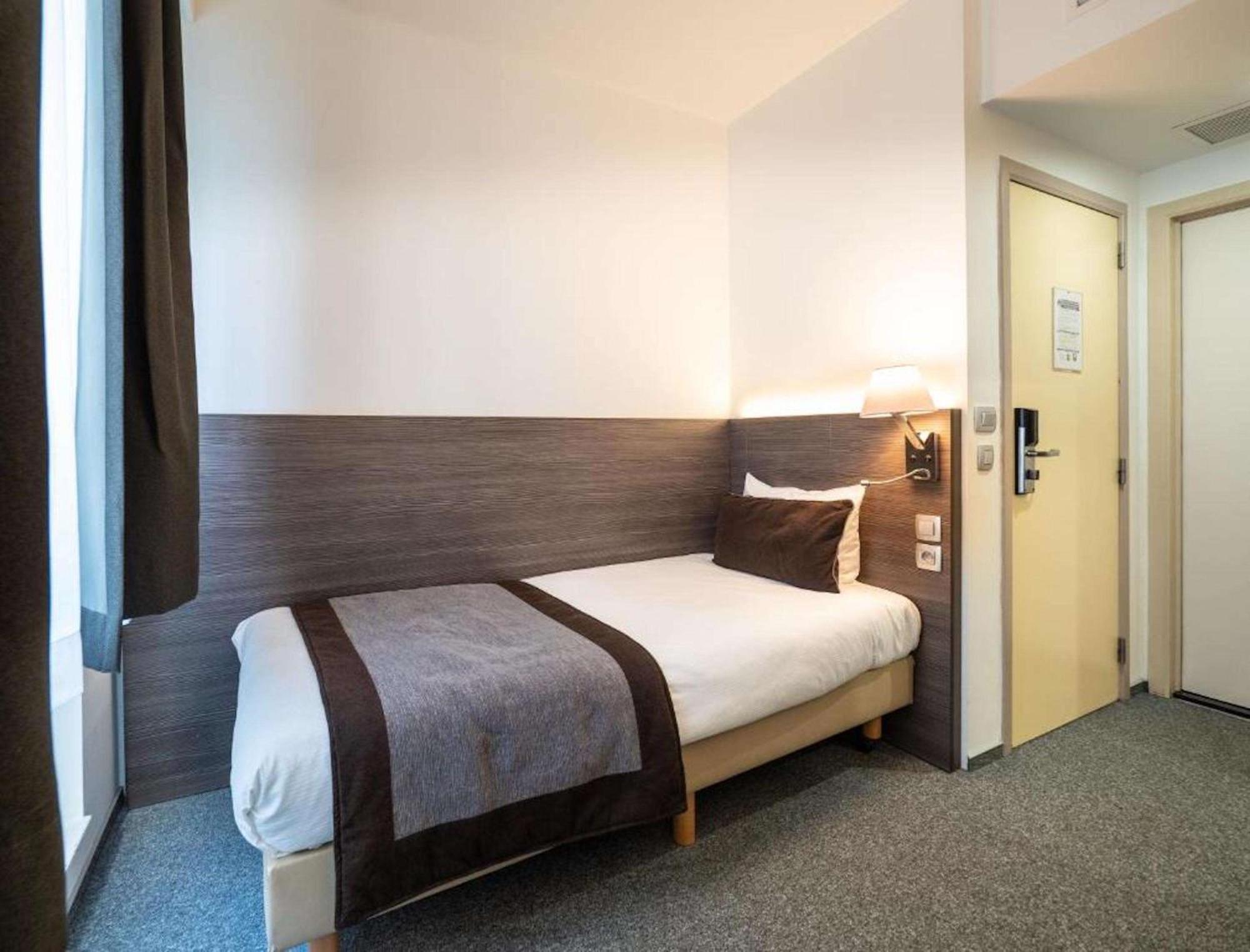 Single Room Single Bed