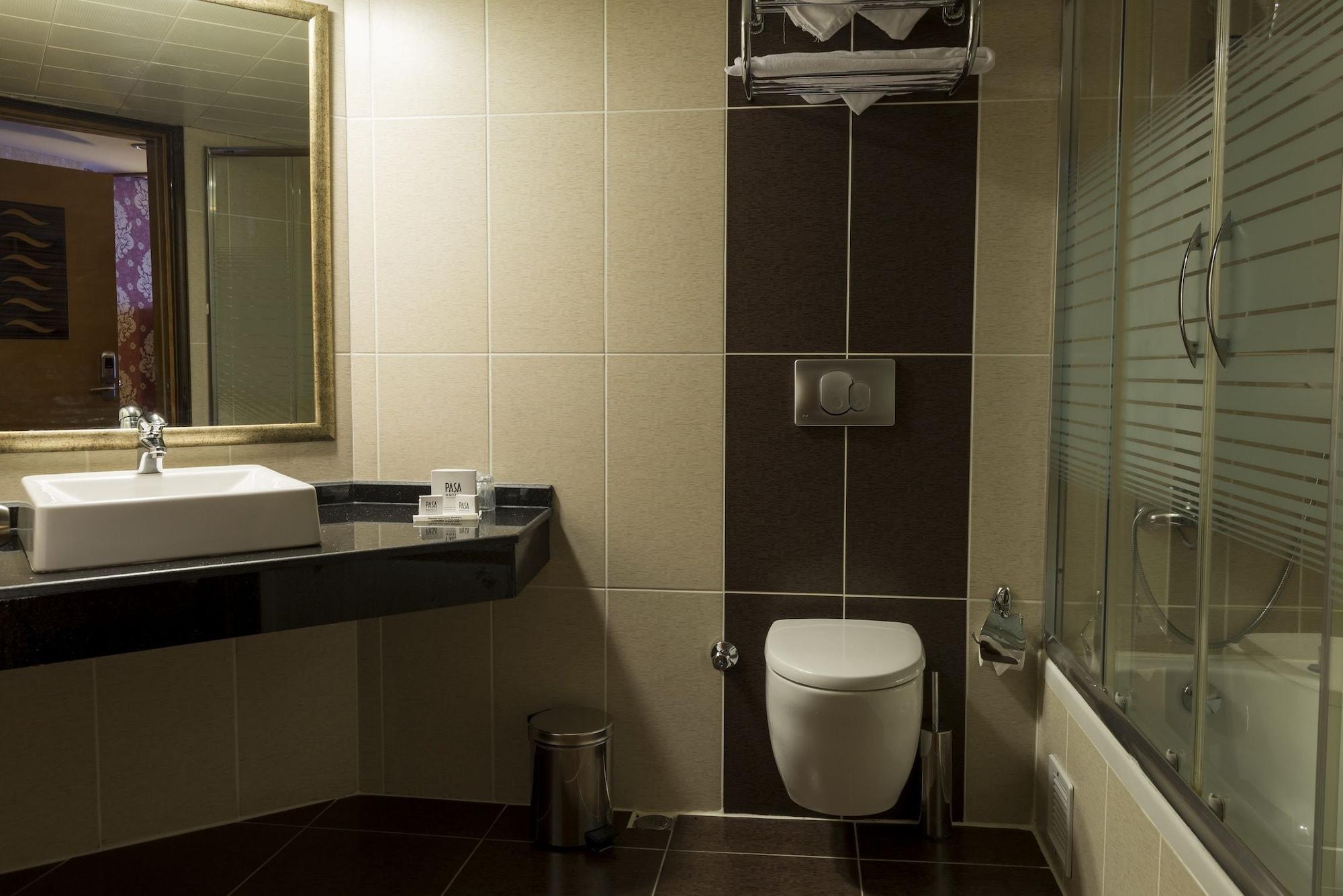 Large Room (2 Adults + 2 Children),1433969683:JPEG