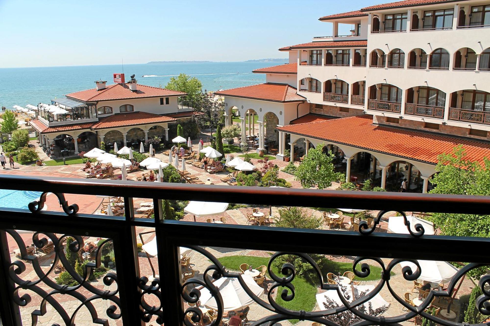Suite Junior con vistas al mar y acceso gratuito a la playa